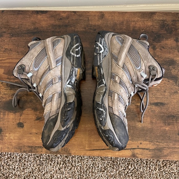 Merrell Hiking Boots - Picture 2 of 3